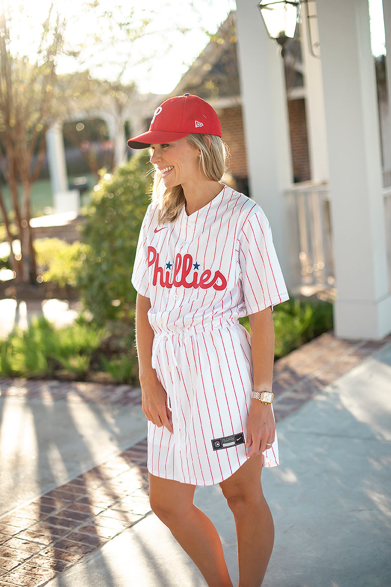 phillies baseball jersey outfit